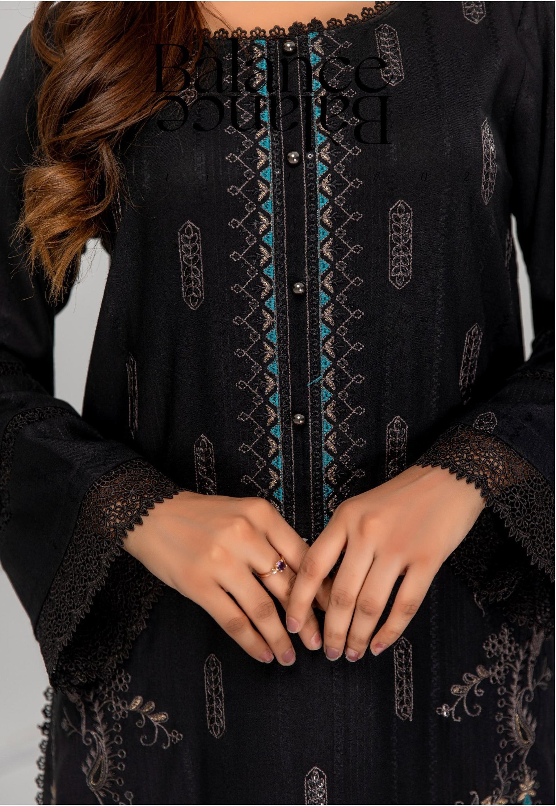 EMBROIDERED FANCY DHANAK 3 PIECE SUITING